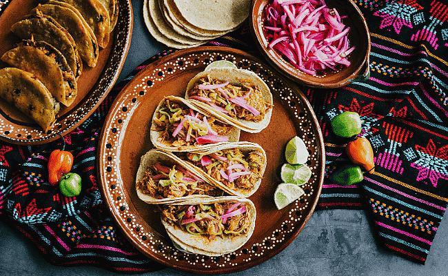 Best Restaurants Near La Segarra in Brookshire, TX